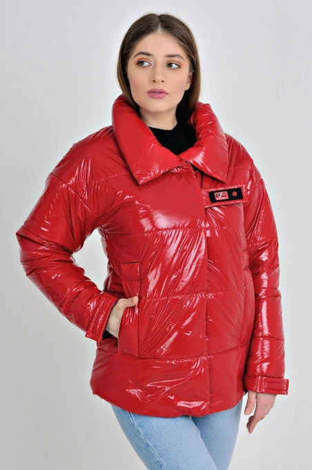 Червона куртка демісезонна з плащової тканини Moncler на блискавці та липучках