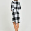 Сукня-сорочка з теплого трикотажного кашеміру у велику чорно-білу клітинку Vest